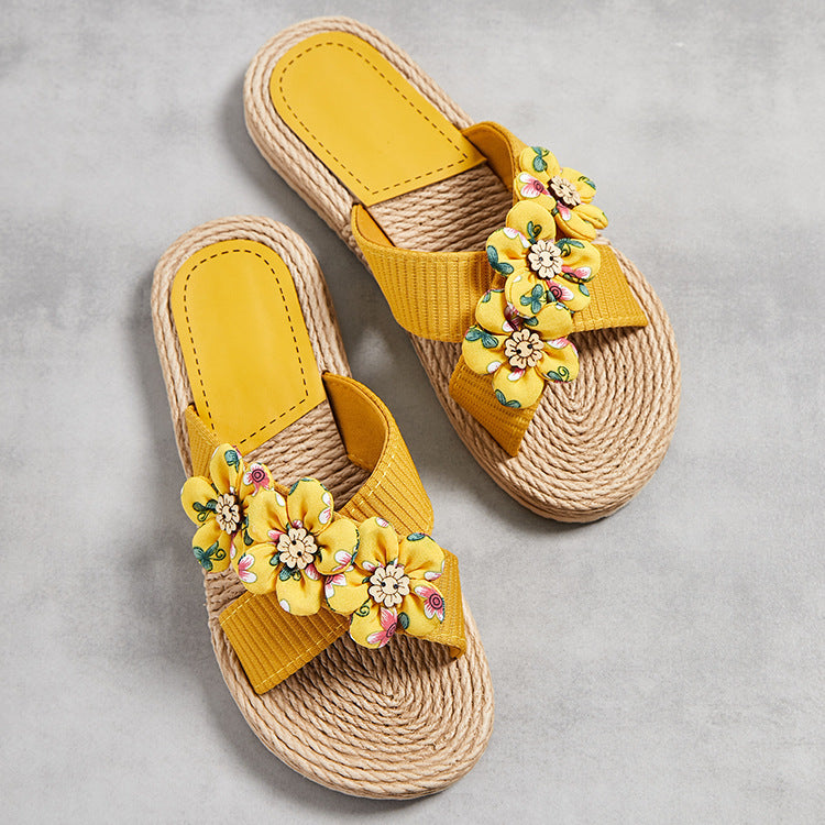 Small Daisies Woven Sandals