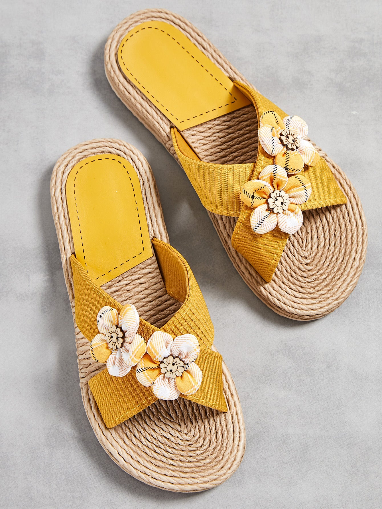 Small Daisies Woven Sandals