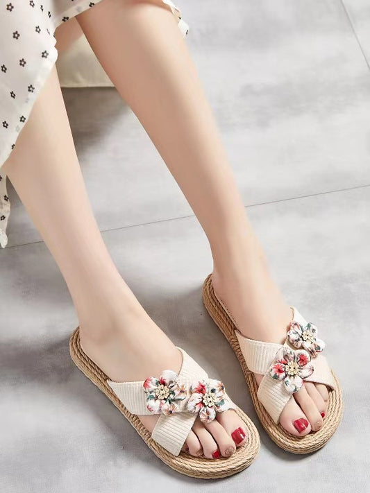 Small Daisies Woven Sandals